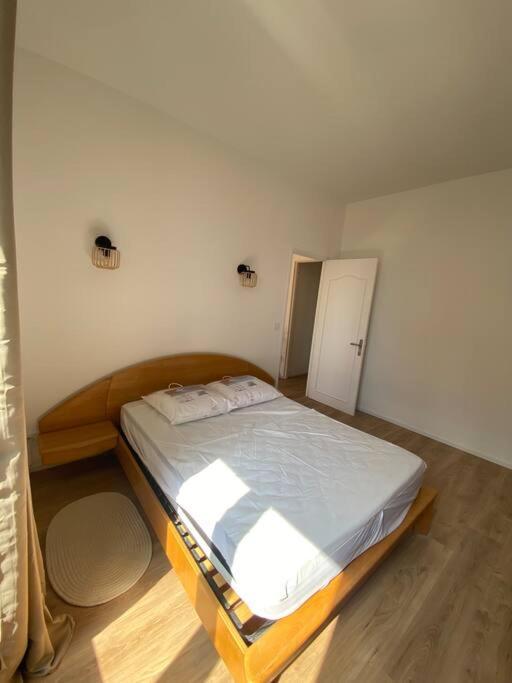 Corte Magnifique T2 45M2 Neuf 5 Personnes Place St Marcel Hyper Centre Wifi Lave Linge Tv Bagian luar foto